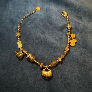 Golden lucky Charm bracelet with Chinese character Fu